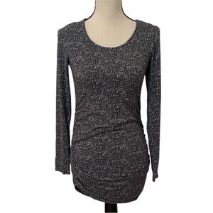 A Pea in the Pod Maternity M Charcoal Black Long Sleeve Top Ruched Sides EUC